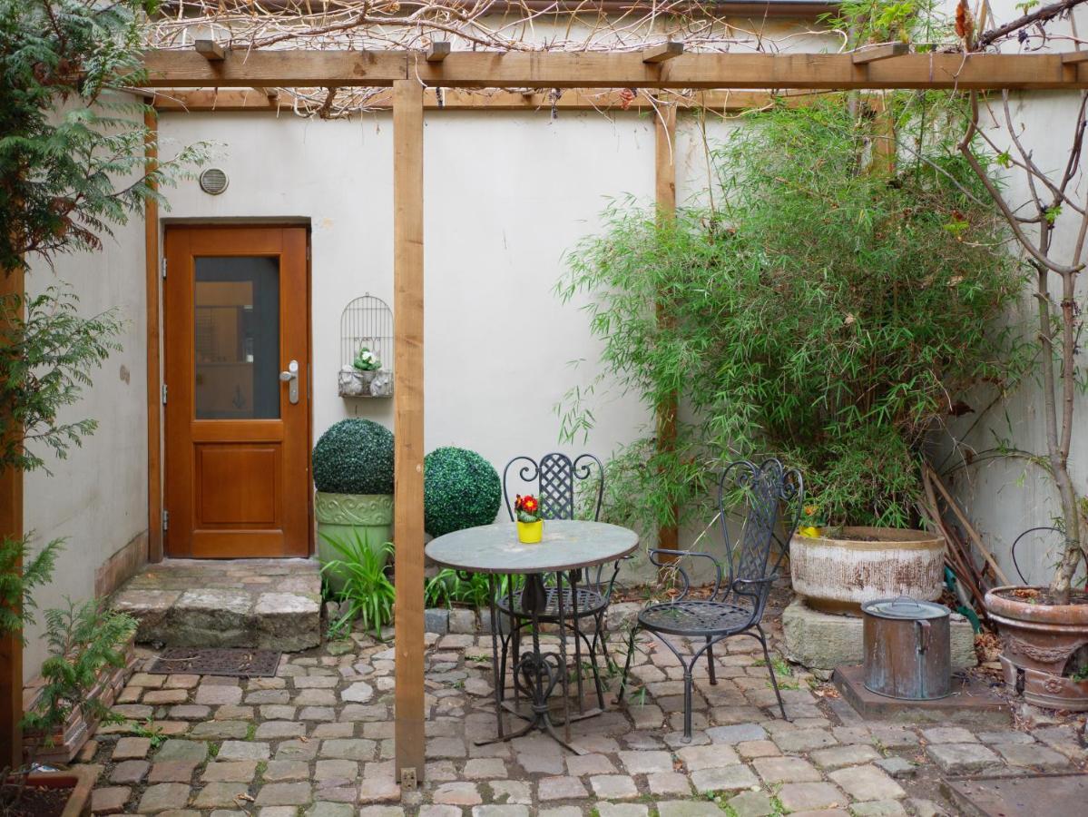 Romantic Nest Under Prague Castle Εξωτερικό φωτογραφία
